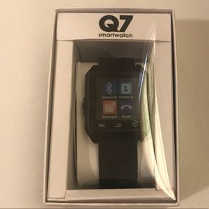 Q7 Smartwatch